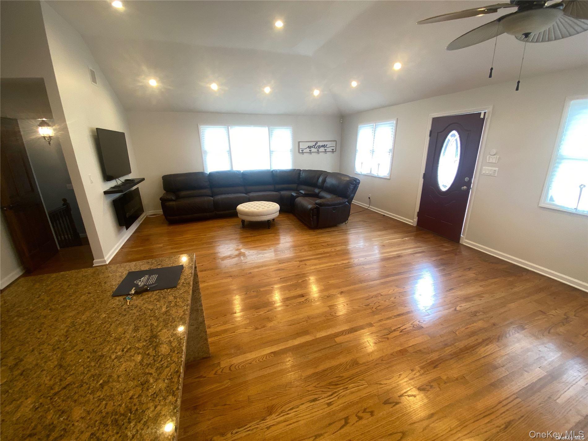 2121 Atlantic Boulevard, Atlantic Beach, NY 11509