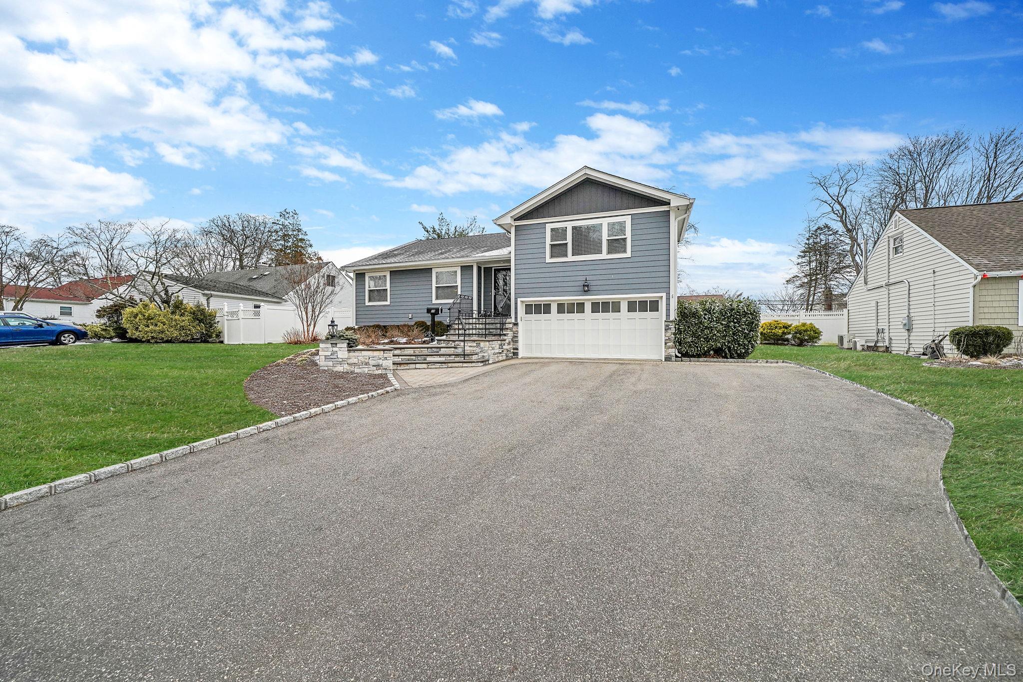 19 Honeysuckle Lane, Kings Park, NY 11754