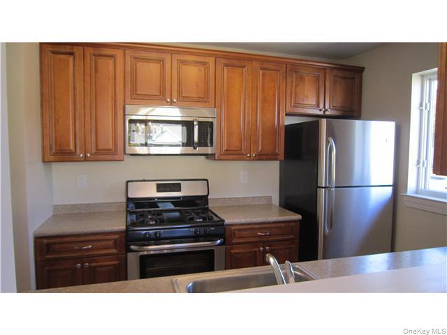 305 Tondo Circle, Harriman, NY 10926