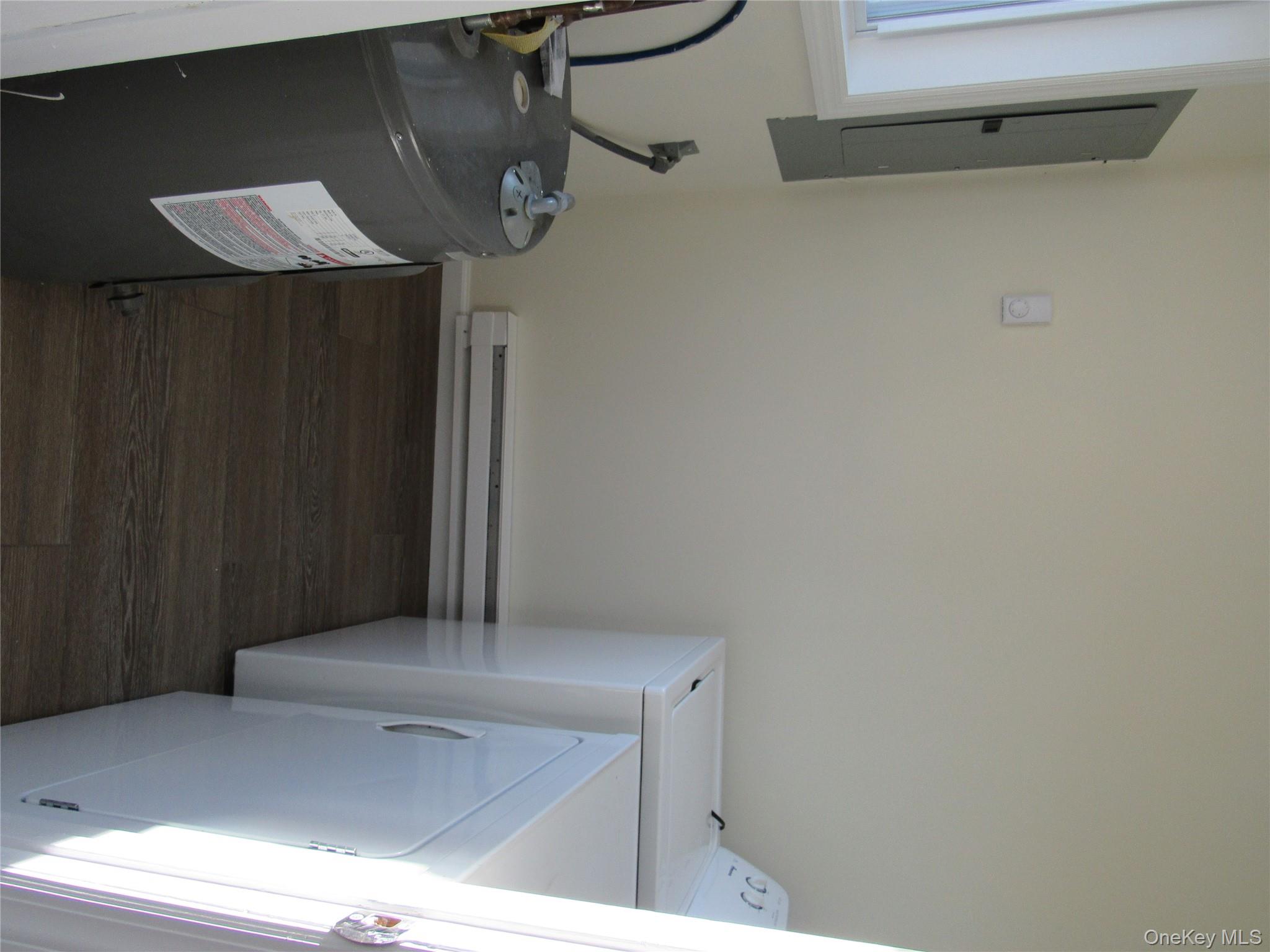 4 Park Lane, Middle Island, NY 11953