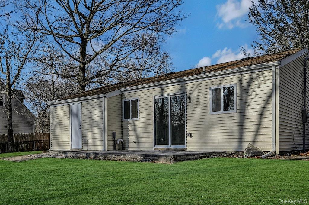 4 Park Lane, Middle Island, NY 11953