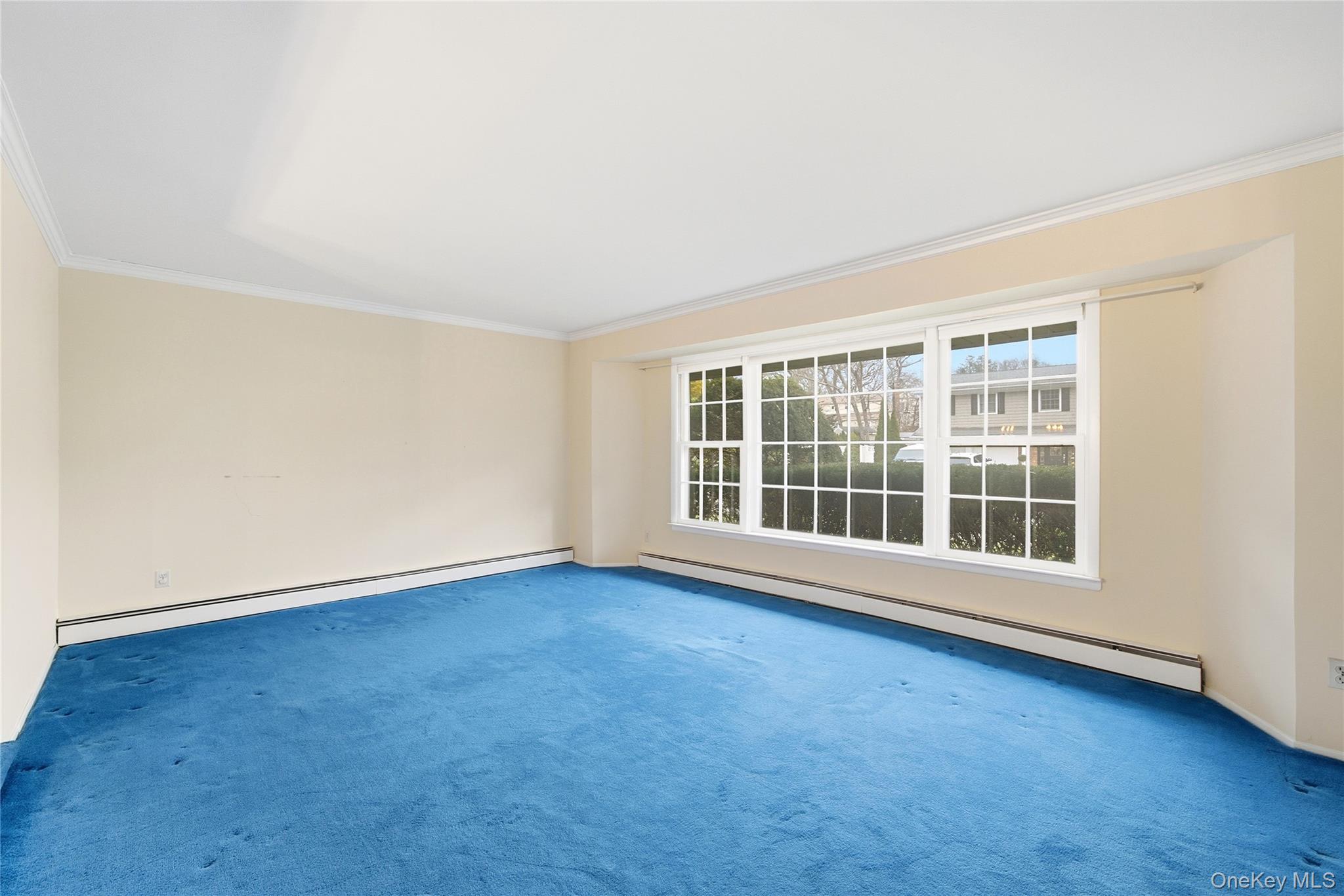 16 Pantzer Street, Smithtown, NY 11787