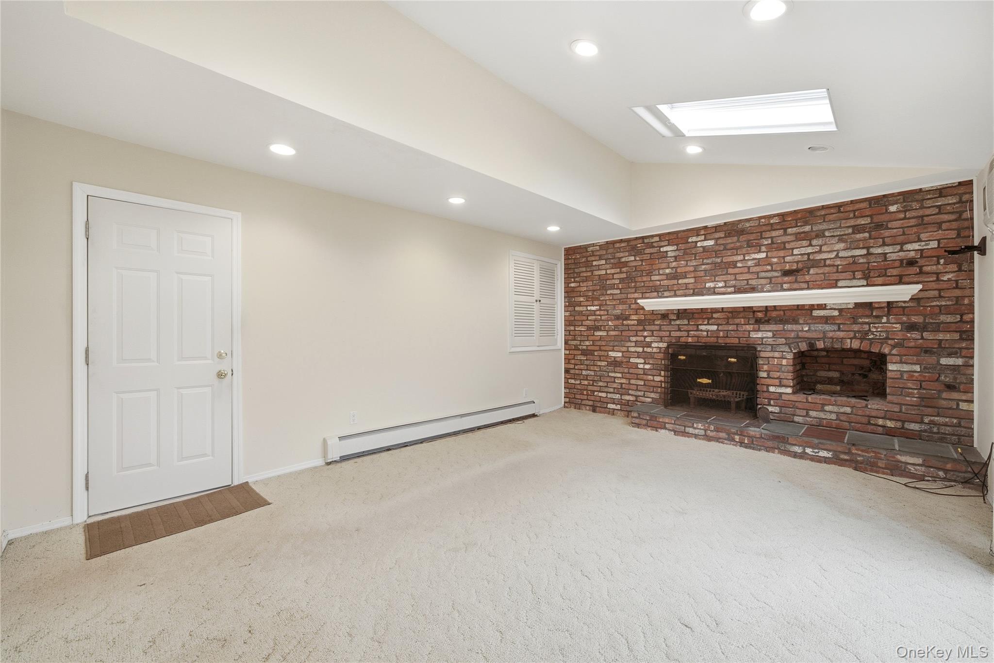 16 Pantzer Street, Smithtown, NY 11787