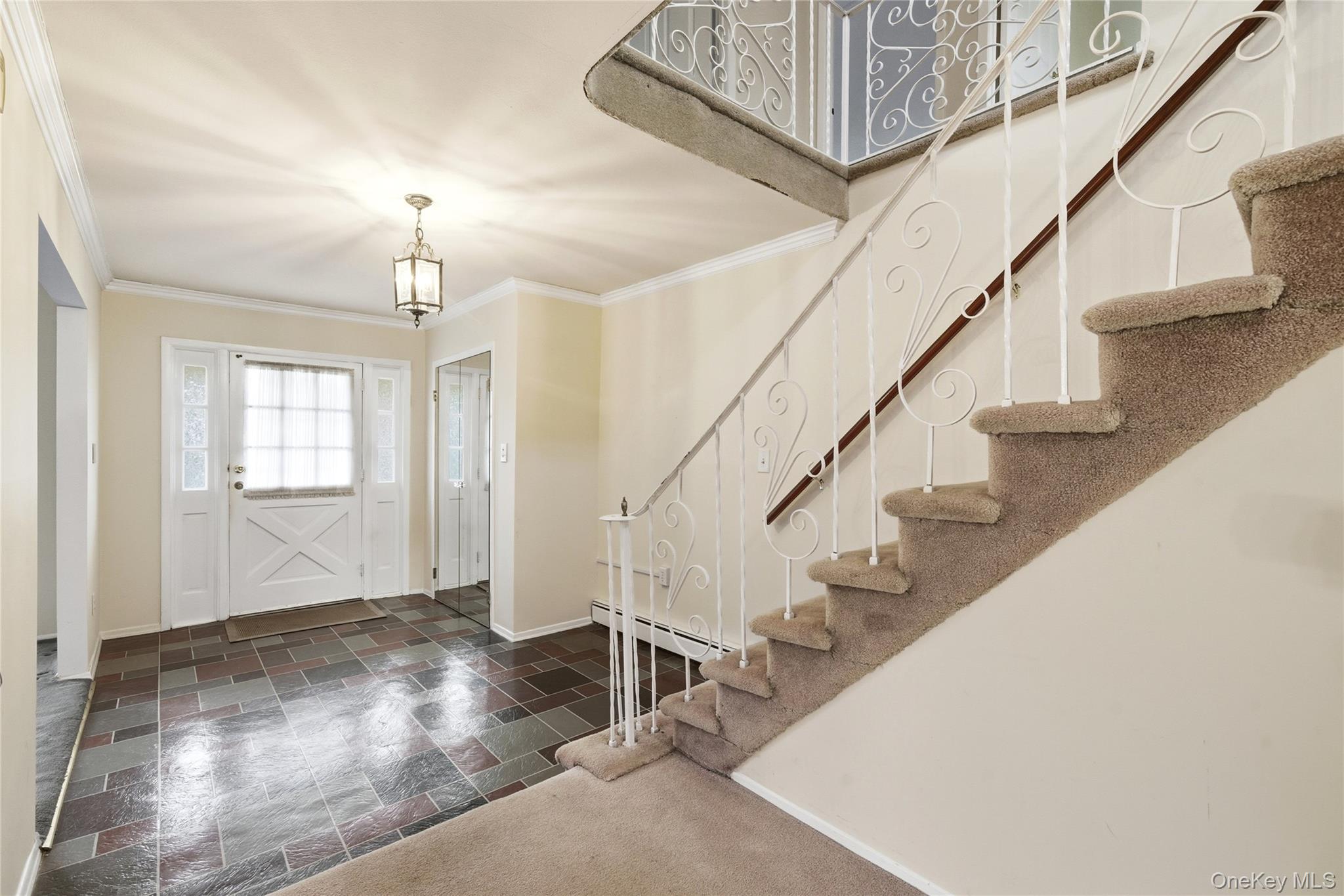 16 Pantzer Street, Smithtown, NY 11787