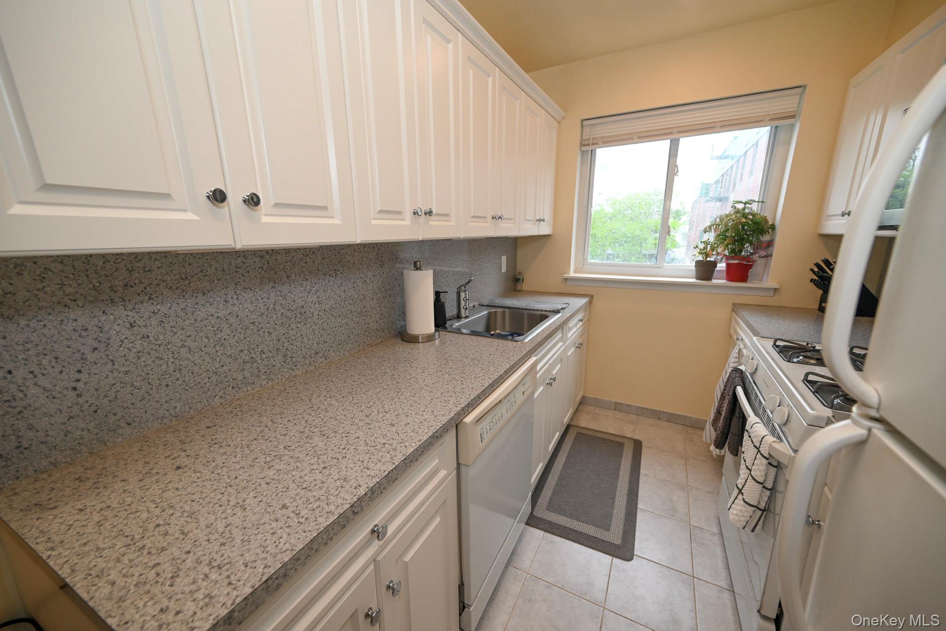 200 Atlantic Avenue # 212, Lynbrook, NY 11563