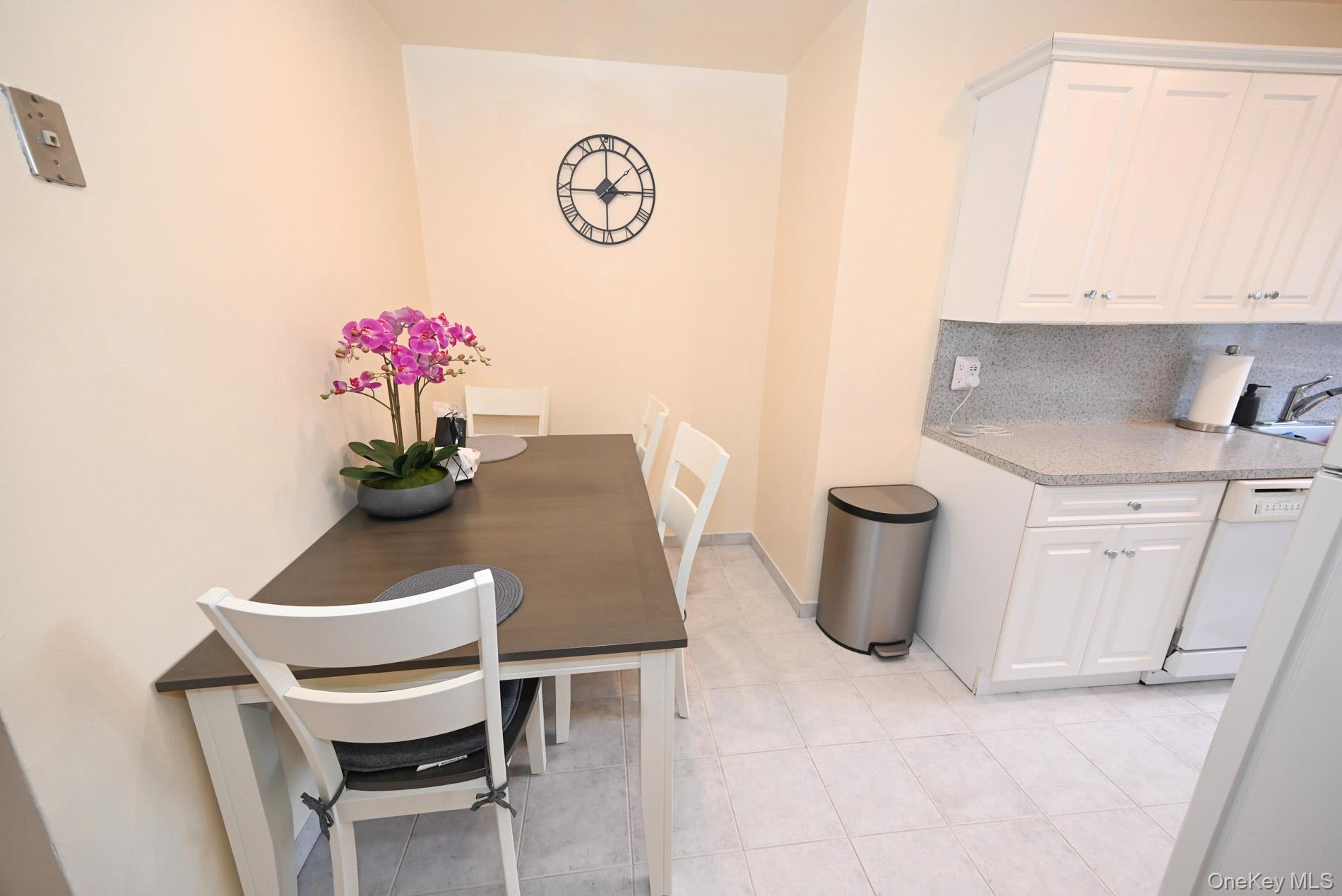 200 Atlantic Avenue # 212, Lynbrook, NY 11563