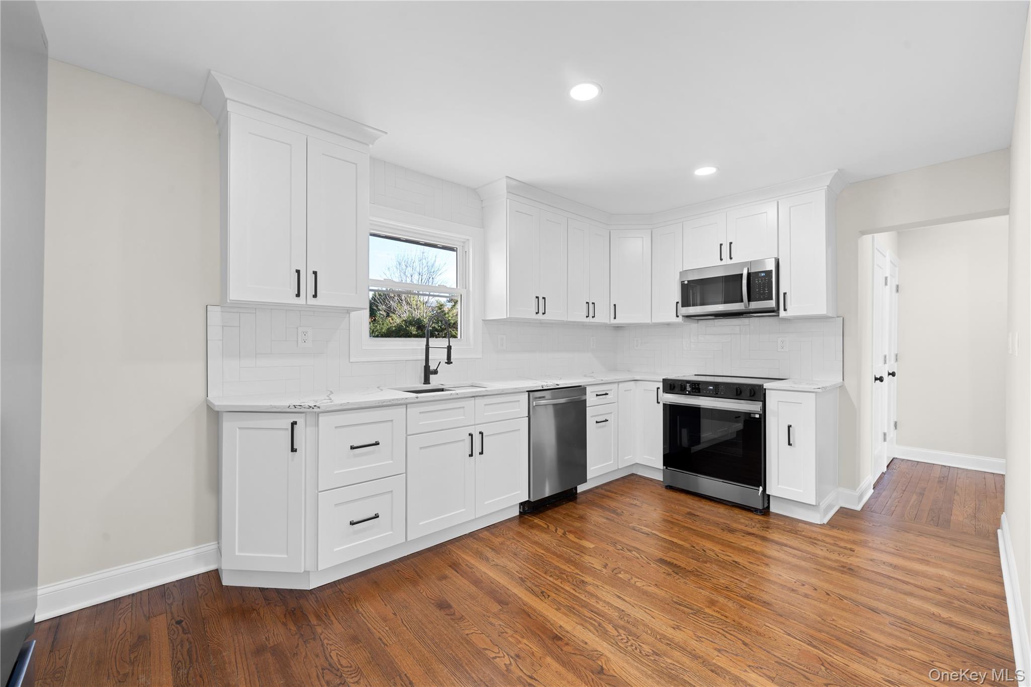 22 Guilette Place, Amityville, NY 11701