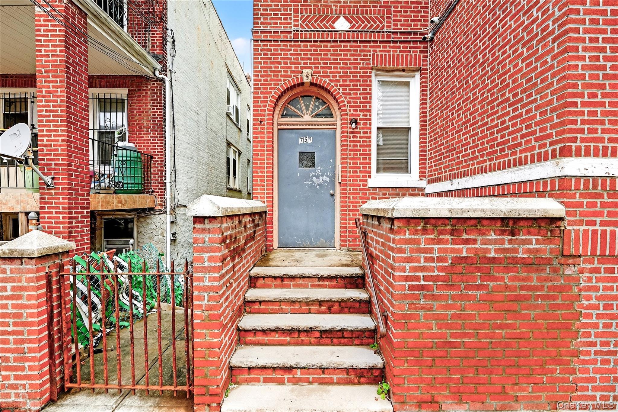 759 E 221st Street, Bronx, NY 10467