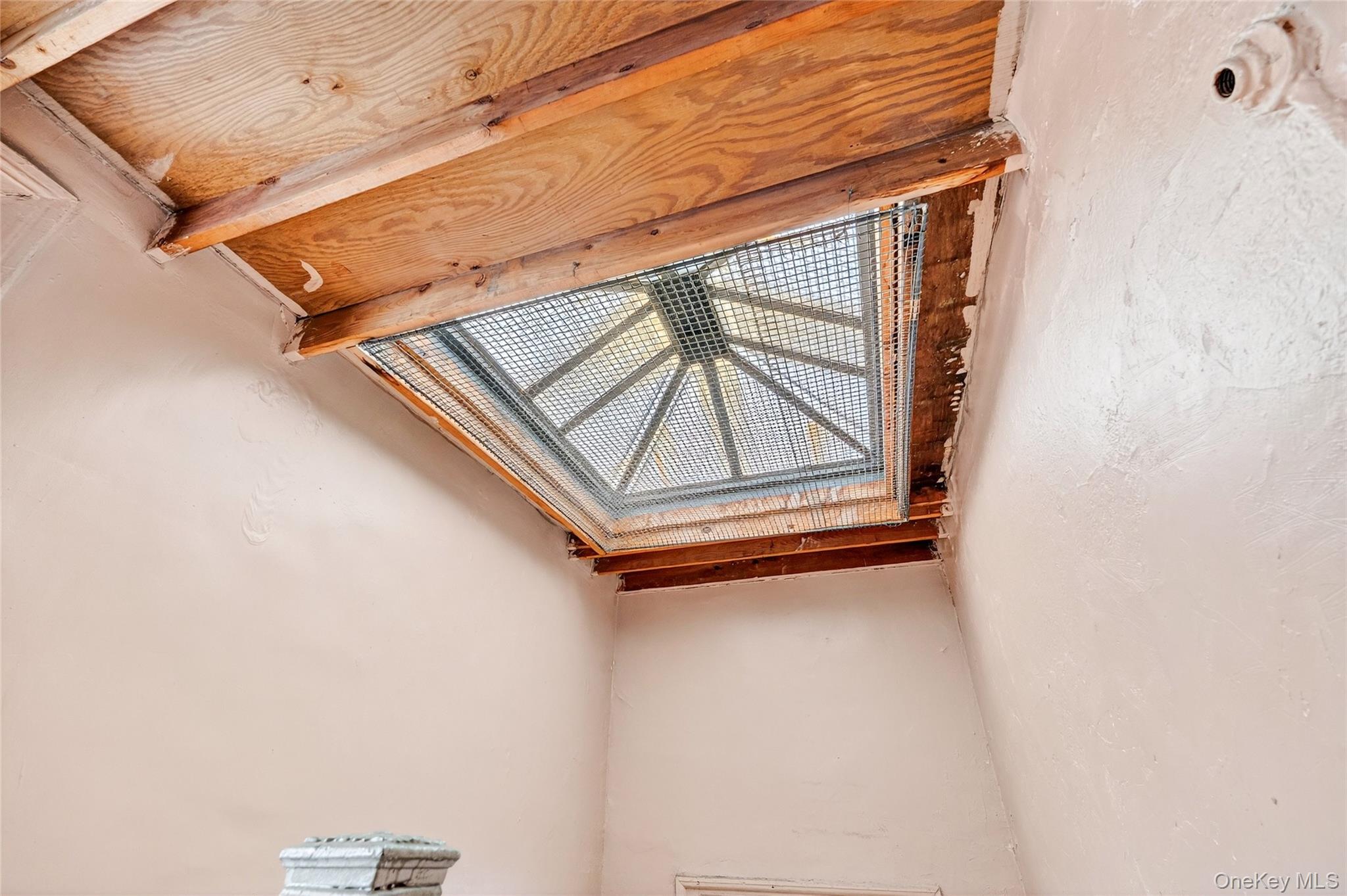 759 E 221st Street, Bronx, NY 10467