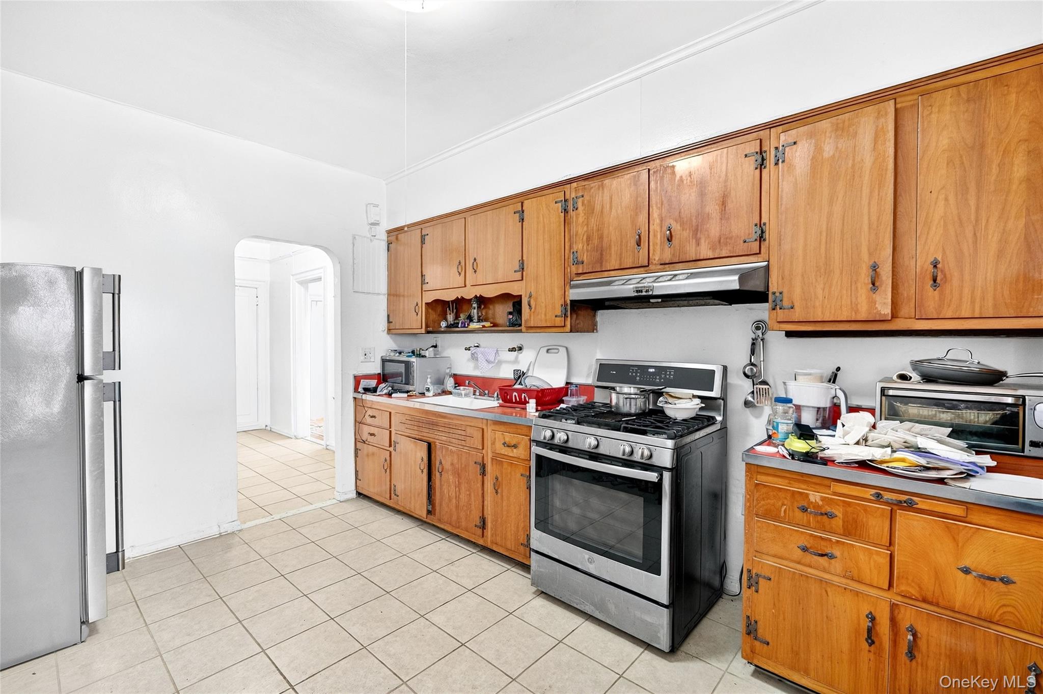 759 E 221st Street, Bronx, NY 10467