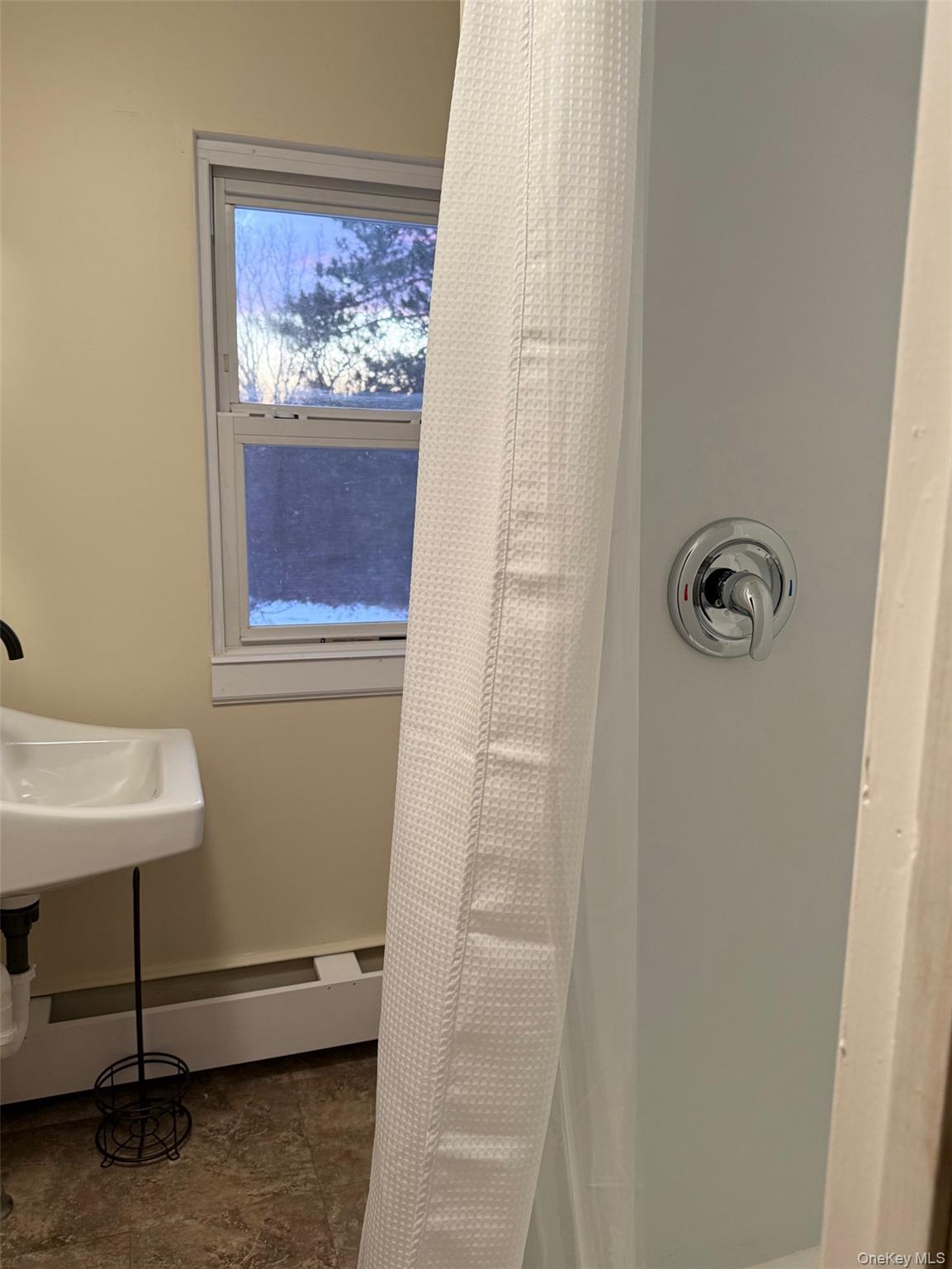 230 Warn Avenue, Pine Bush, NY 12566