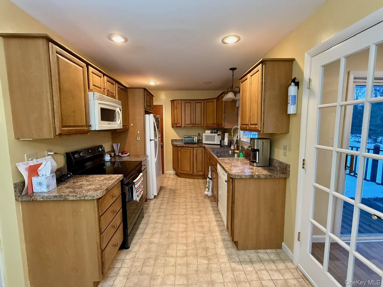 230 Warn Avenue, Pine Bush, NY 12566