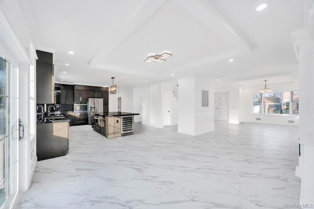 11 Goshen Street, Elmont, NY 11003