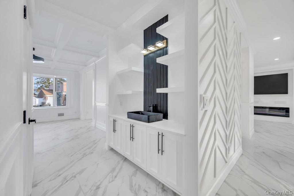 11 Goshen Street, Elmont, NY 11003