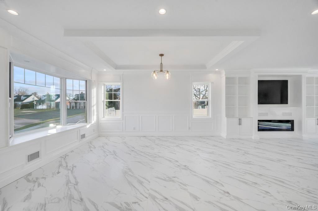 11 Goshen Street, Elmont, NY 11003