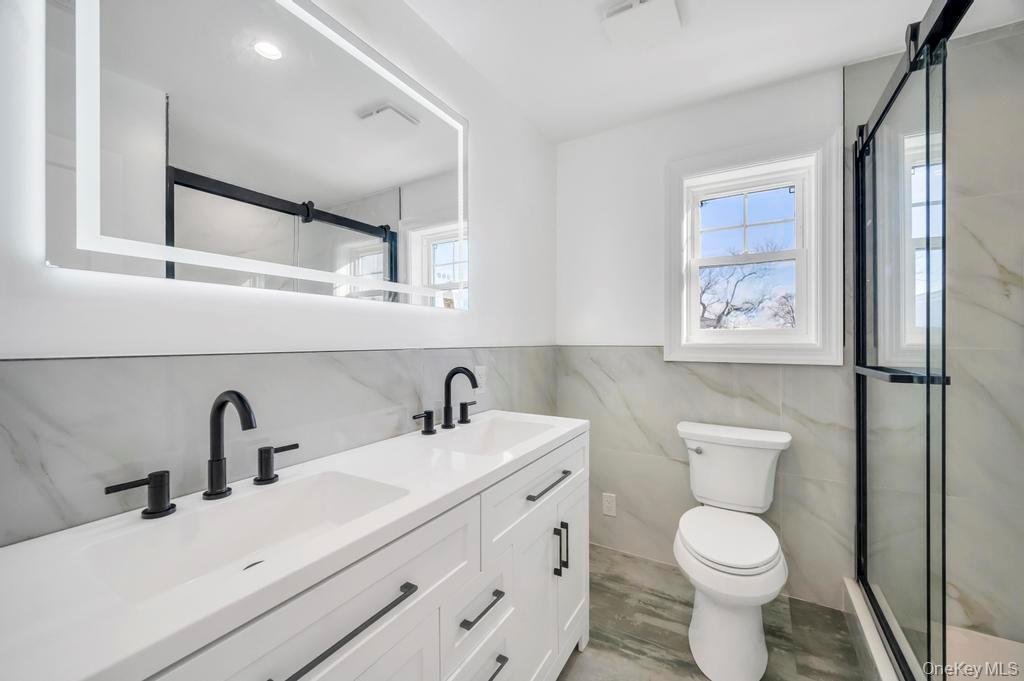 11 Goshen Street, Elmont, NY 11003