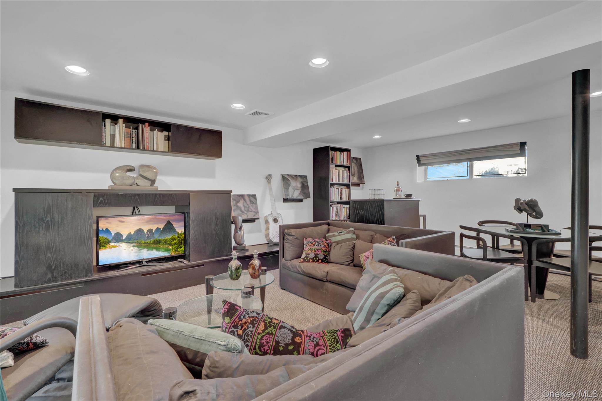 2988 Bond Drive, Merrick, NY 11566