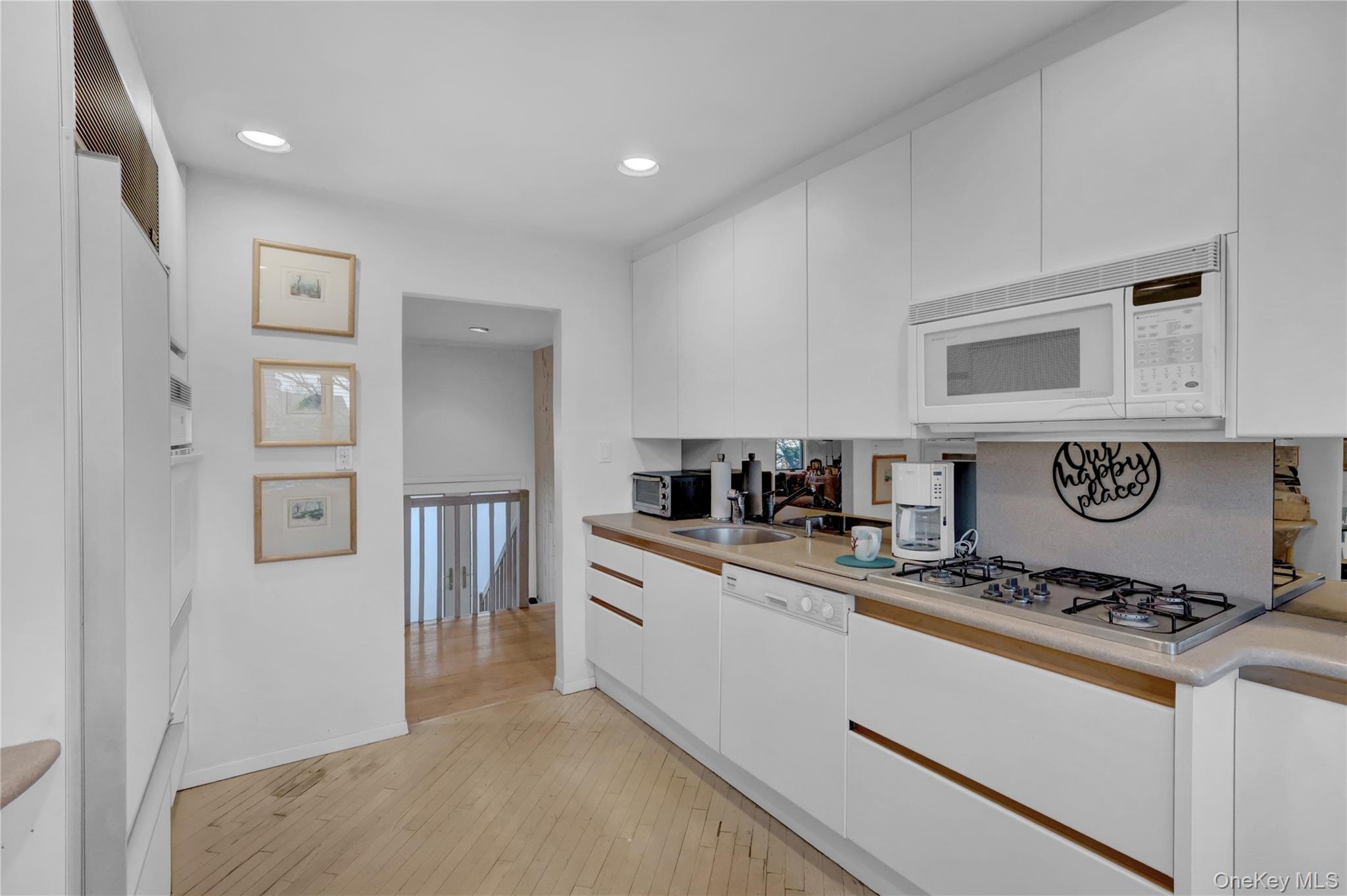 2988 Bond Drive, Merrick, NY 11566