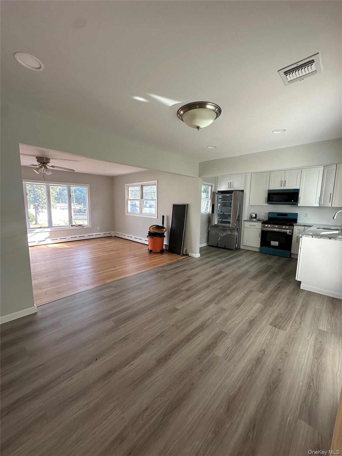 16 Blythe Road, Ronkonkoma, NY 11779