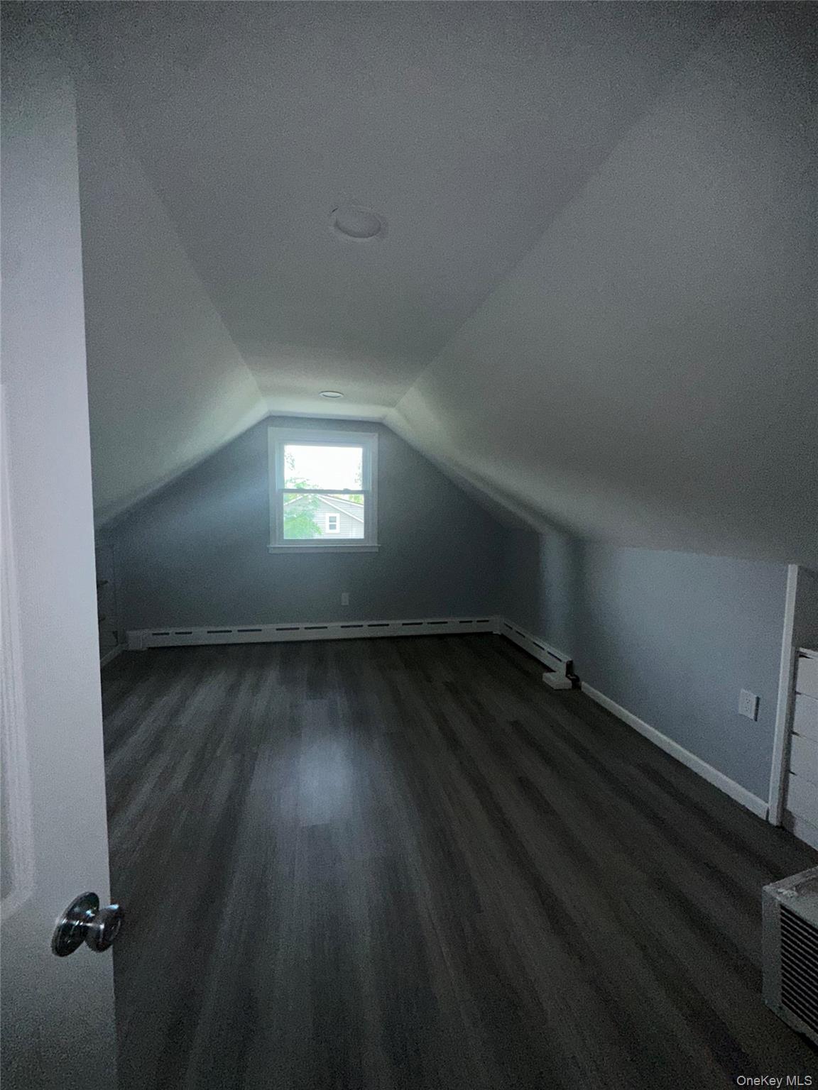 16 Blythe Road, Ronkonkoma, NY 11779