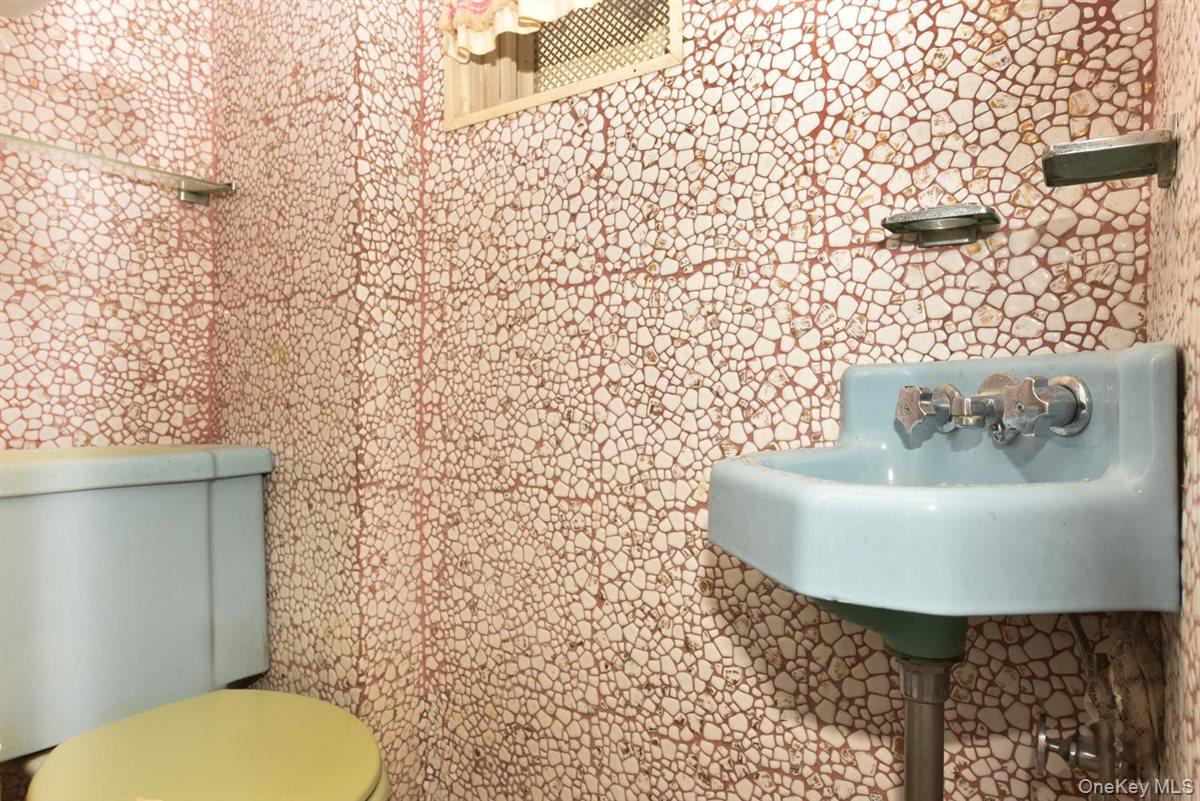 222 Avenue V, Brooklyn, NY 11223