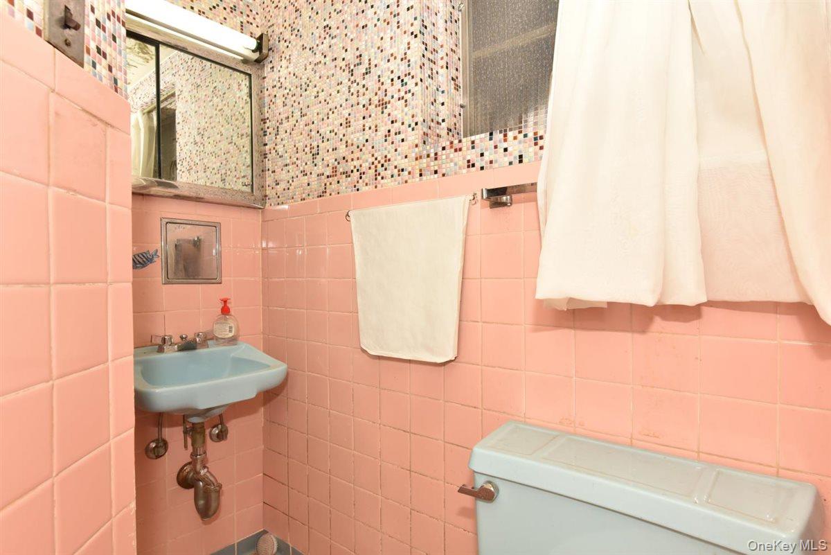 222 Avenue V, Brooklyn, NY 11223