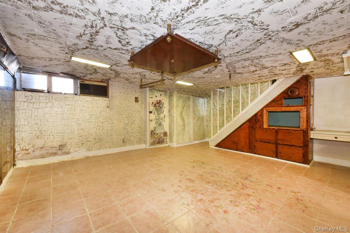 222 Avenue V, Brooklyn, NY 11223