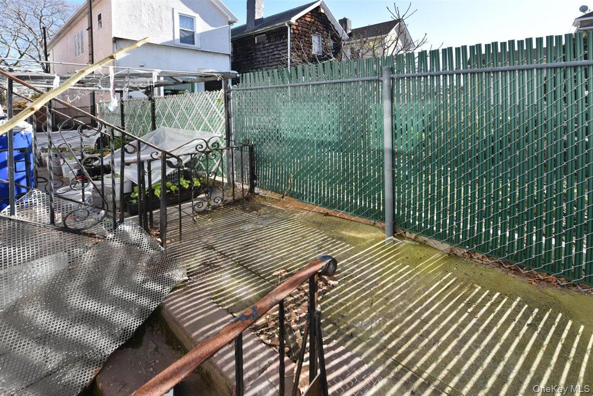 222 Avenue V, Brooklyn, NY 11223