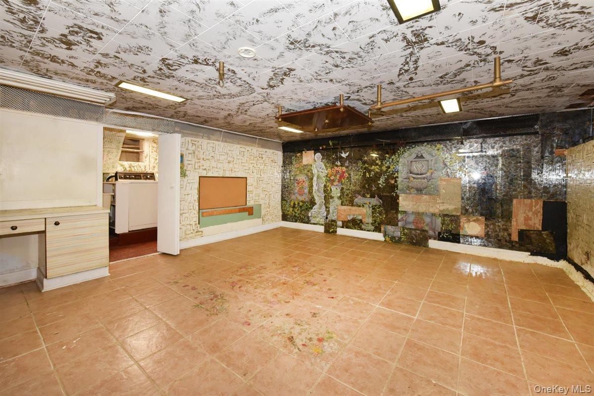 222 Avenue V, Brooklyn, NY 11223