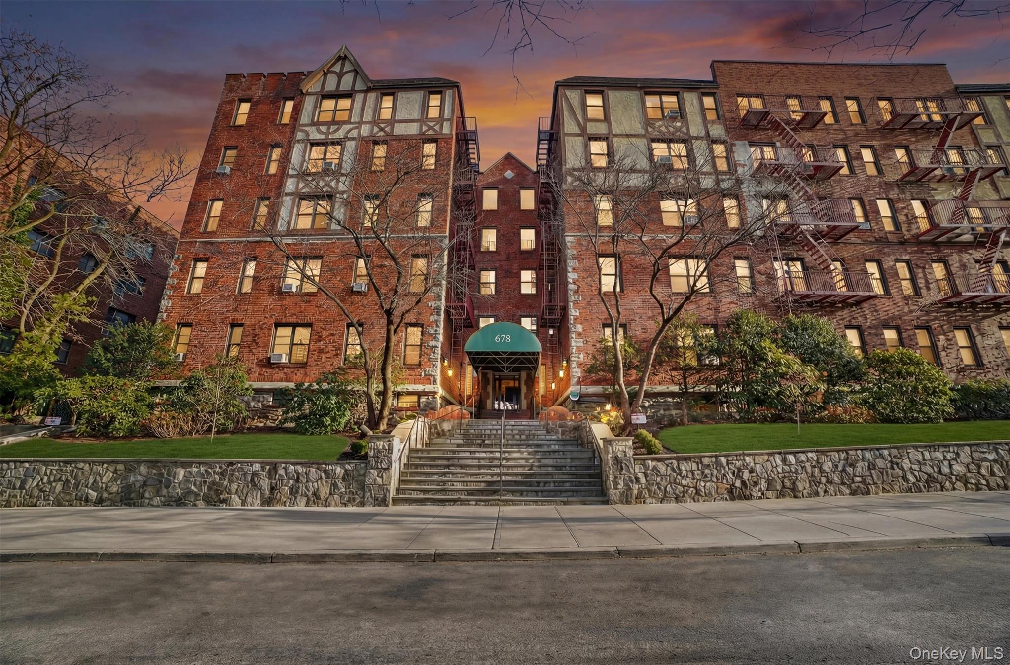 673 Locust Street # 1F, Mount Vernon, NY 10552