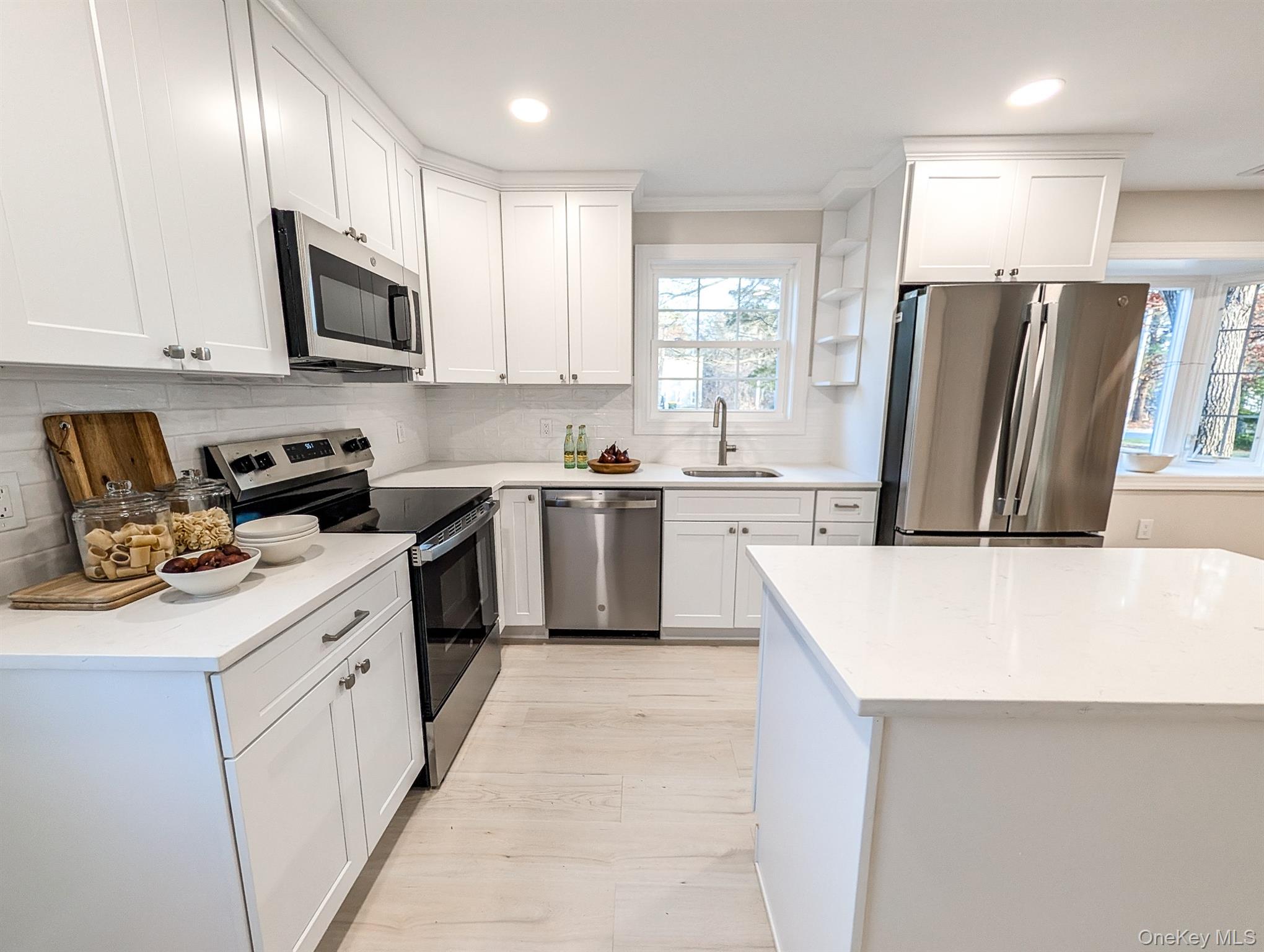 15 Short Street, Flanders, NY 11901