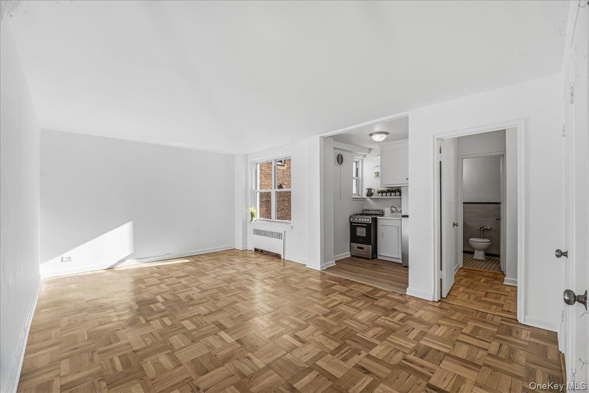 30-11 Parsons Boulevard # 2T, Flushing, NY 11354