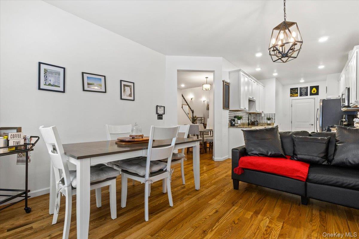 17 Woodrose Court, Middletown, NY 10940