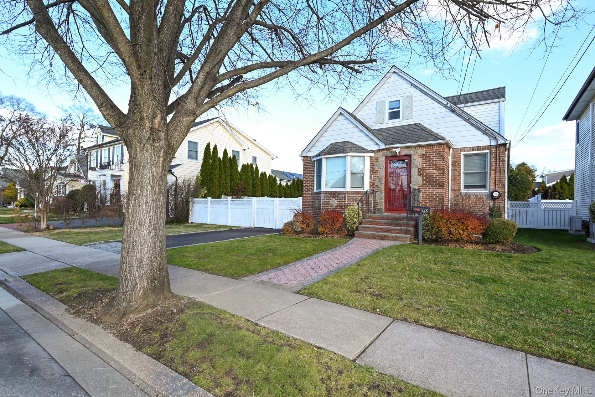 249 Grange Street, Franklin Square, NY 11010