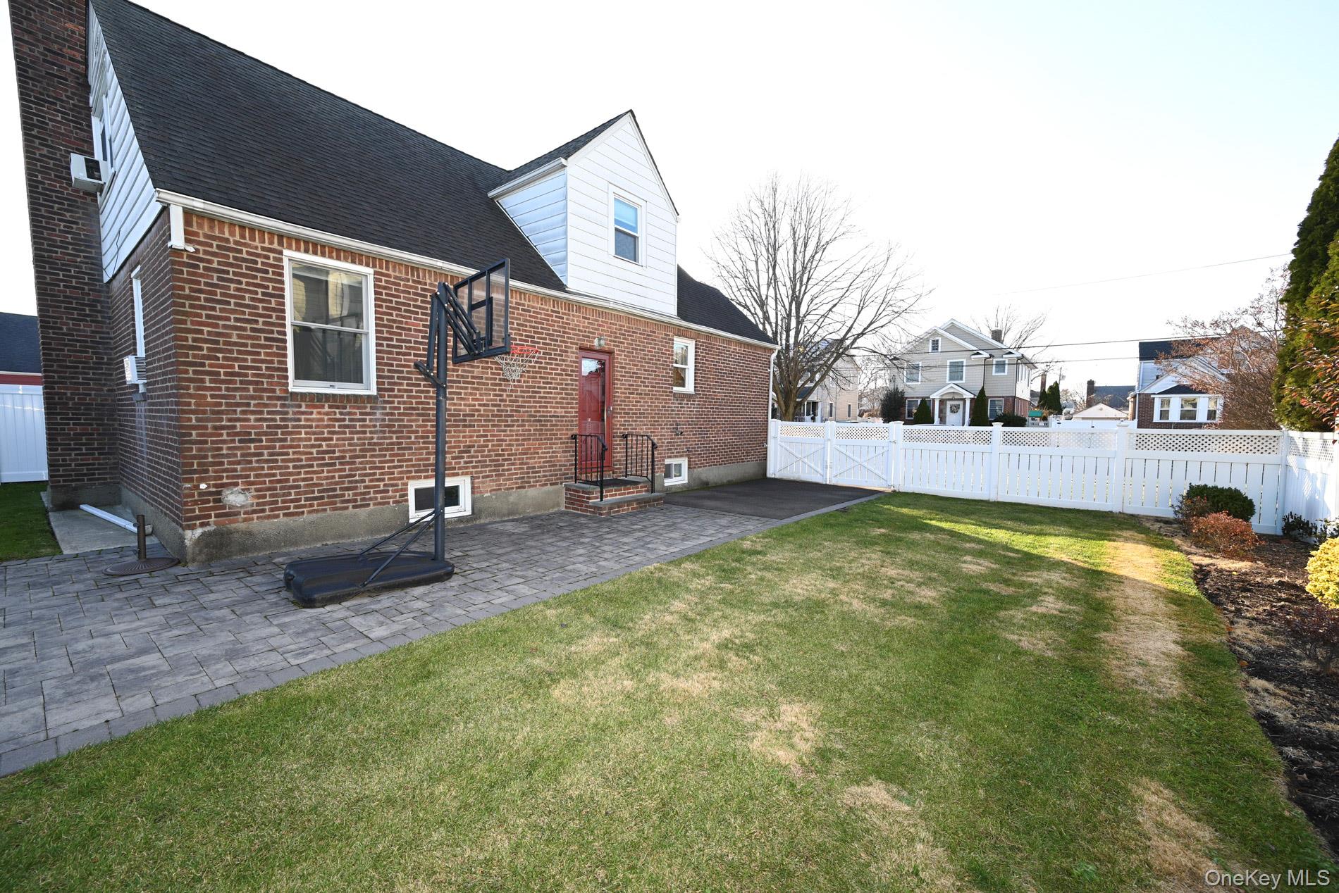 249 Grange Street, Franklin Square, NY 11010