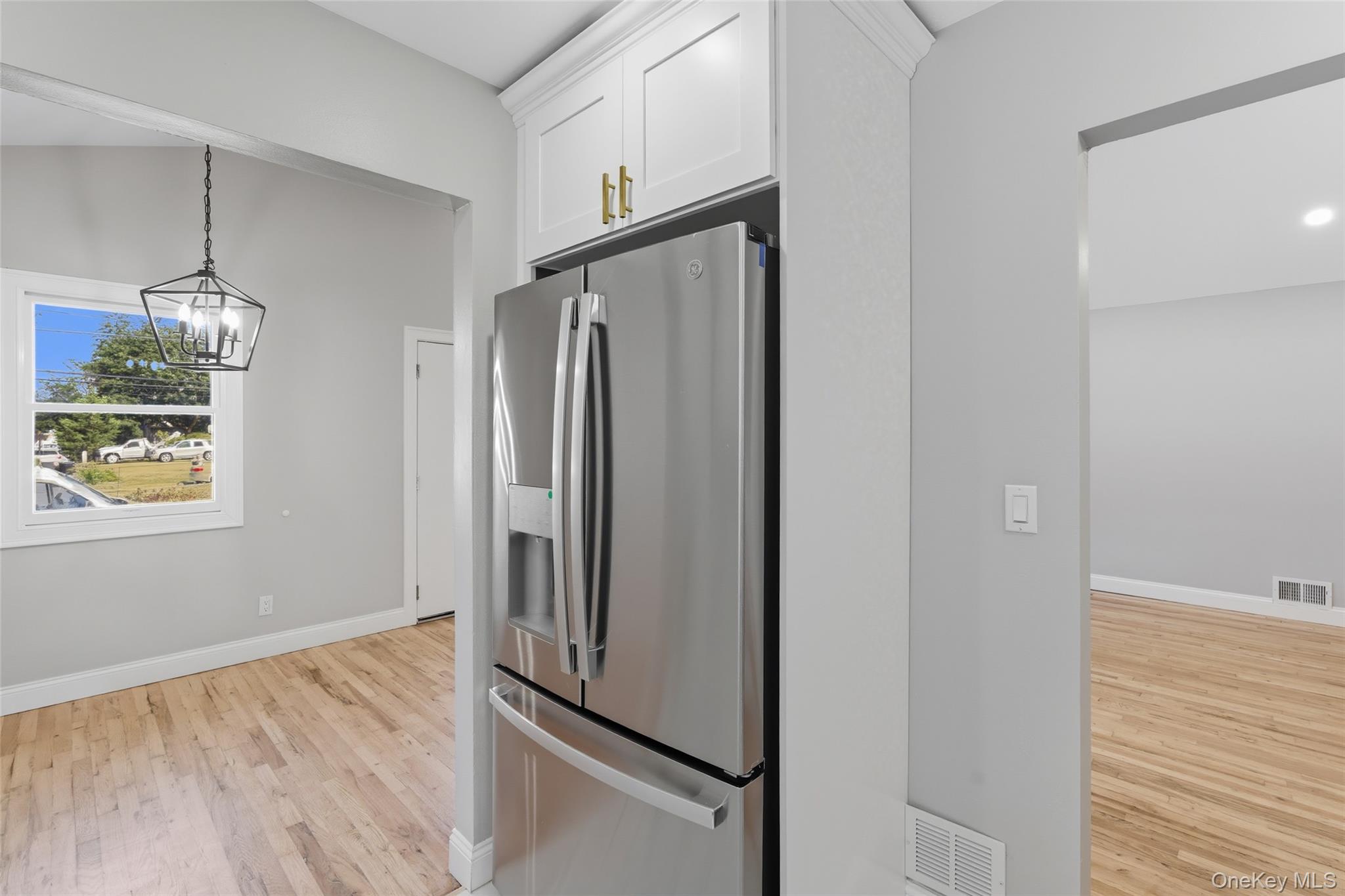 792 Glendale Road, Babylon, NY 11704