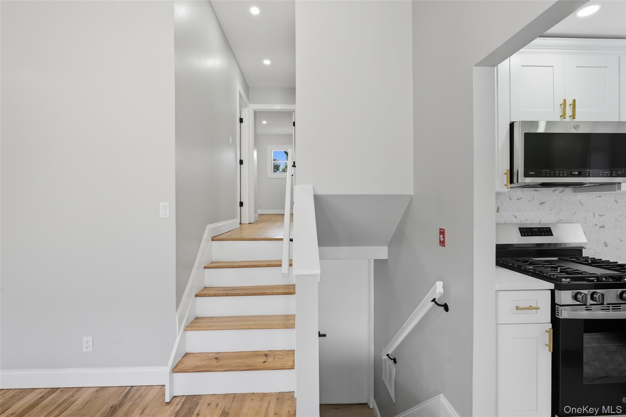 792 Glendale Road, Babylon, NY 11704