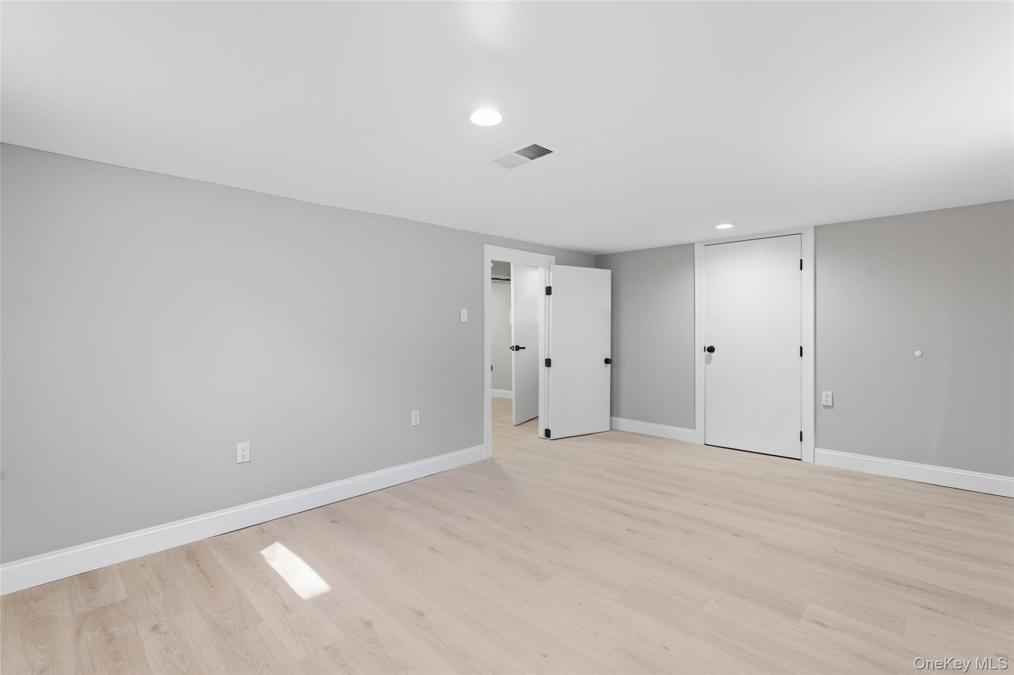 792 Glendale Road, Babylon, NY 11704