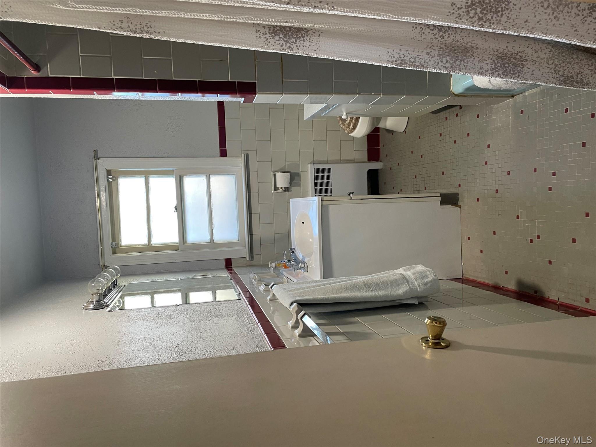 11 Fifth Avenue, Newburgh, NY 12550