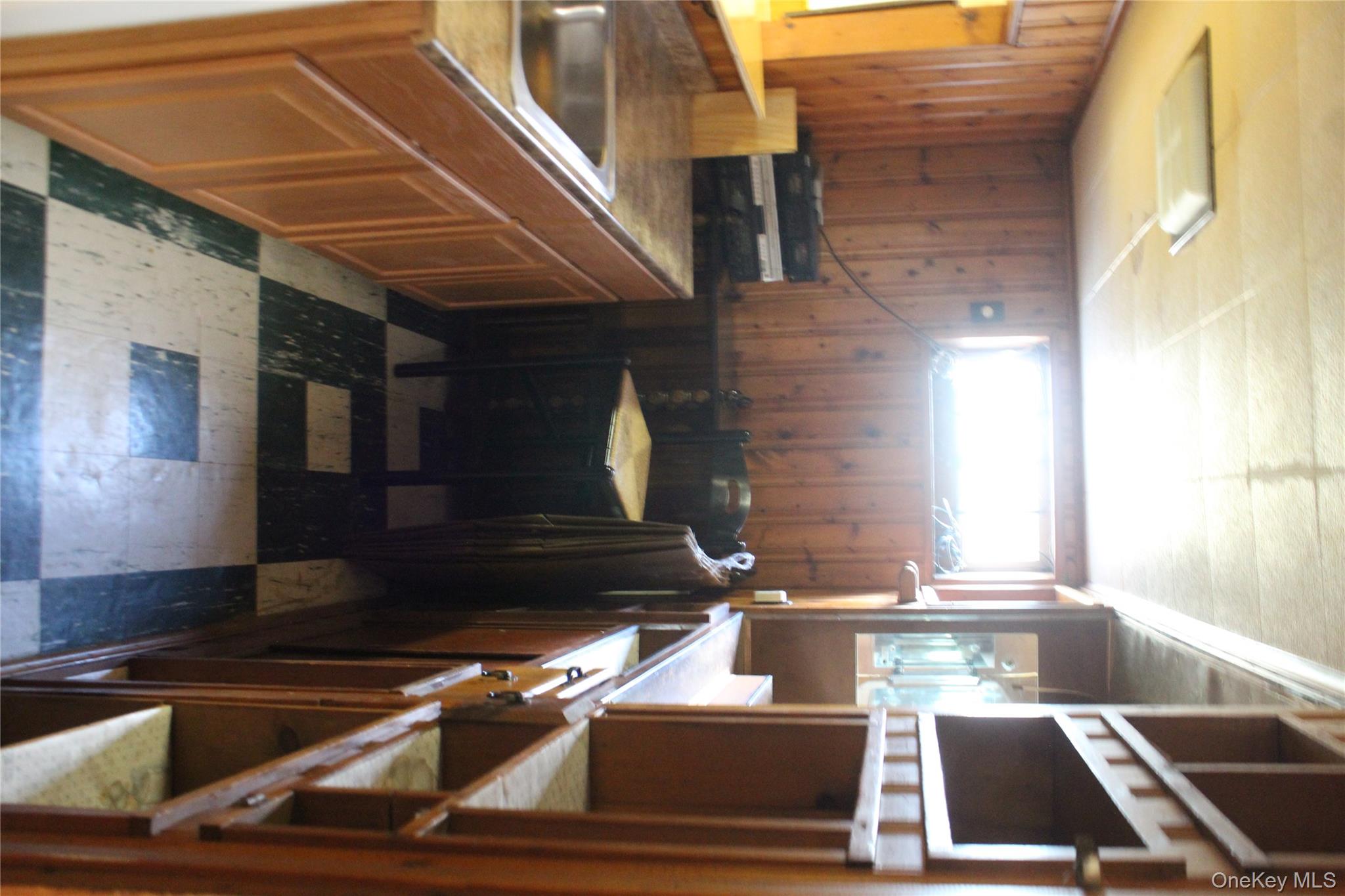 15 Scherer Street, Bethpage, NY 11714