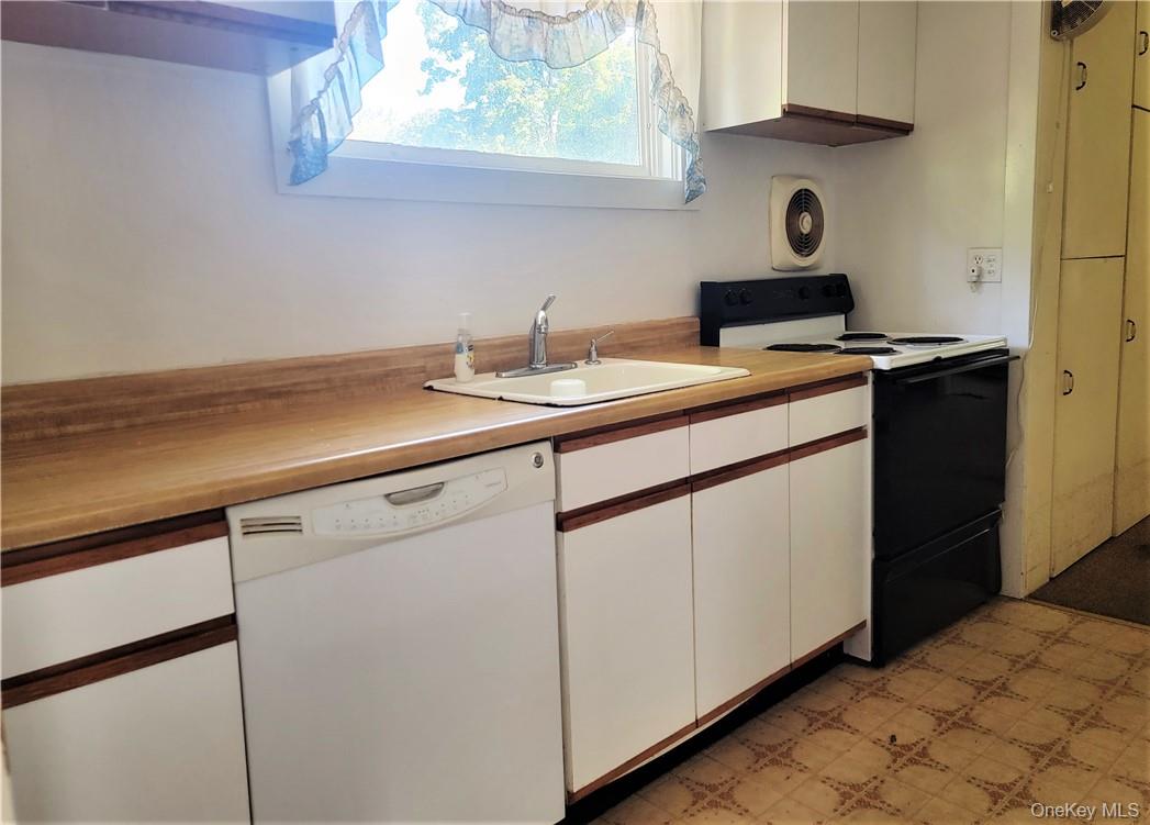 6 Laguna Road, Carmel, NY 10512