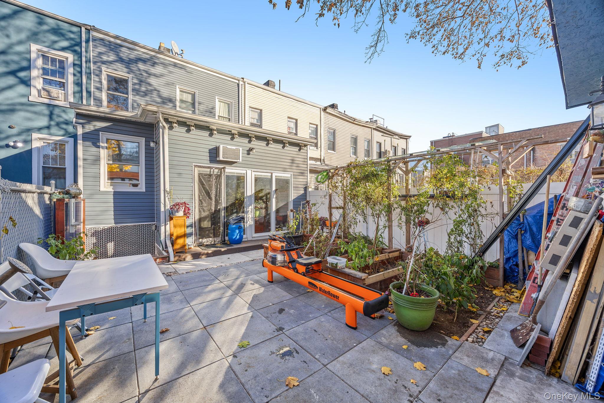 414 Chestnut Street, Brooklyn, NY 11208