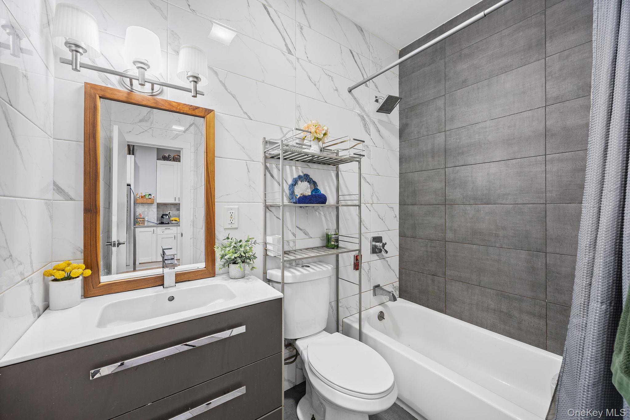 414 Chestnut Street, Brooklyn, NY 11208