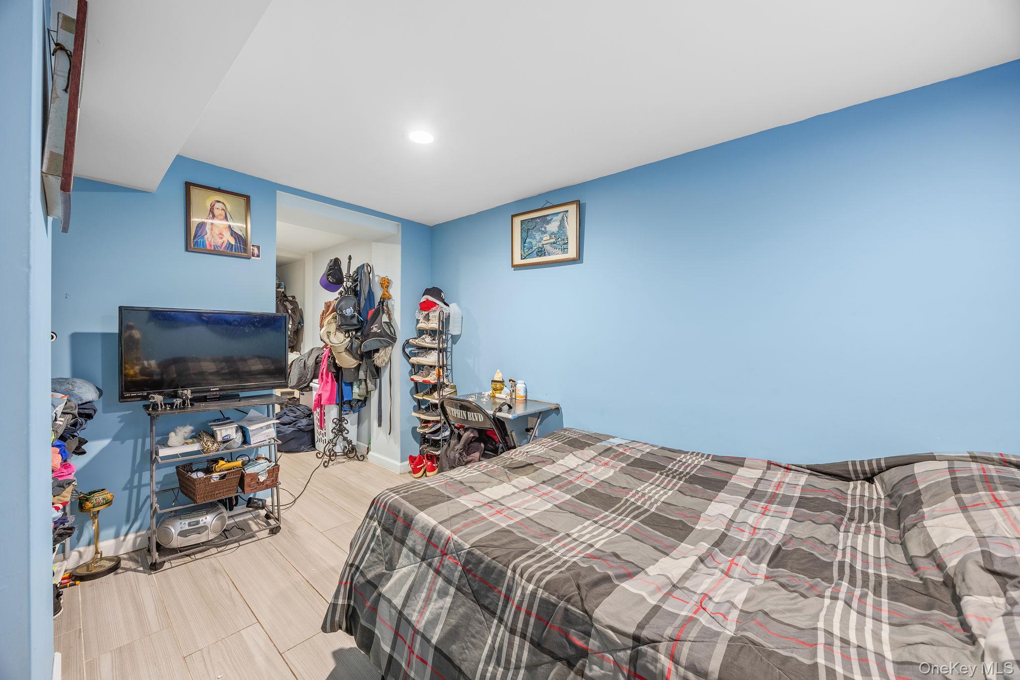 414 Chestnut Street, Brooklyn, NY 11208