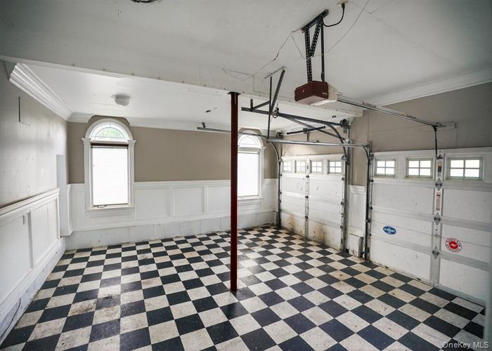 6 Robert Court, Center Moriches, NY 11934