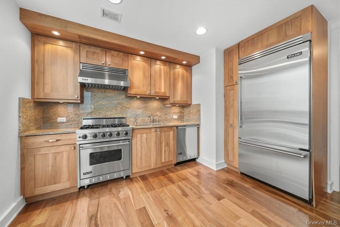 5 Renaissance # 21E, White Plains, NY 10601