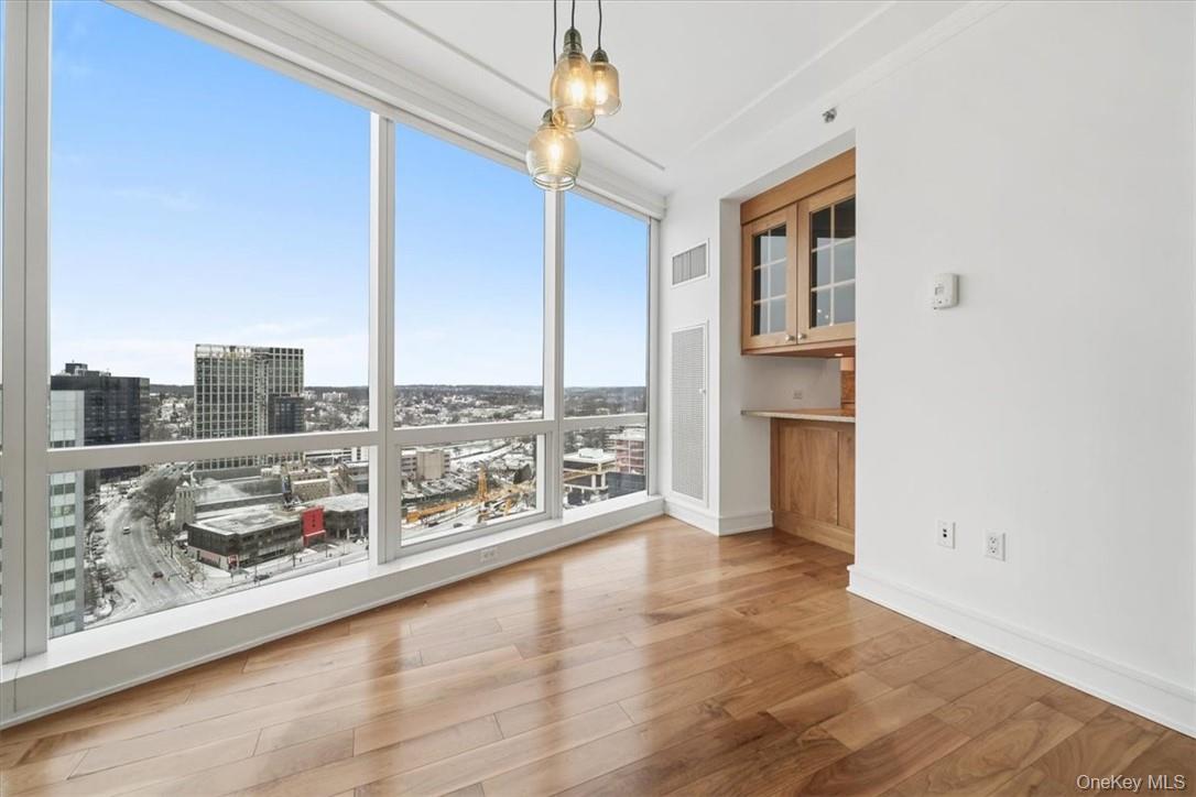 5 Renaissance # 21E, White Plains, NY 10601