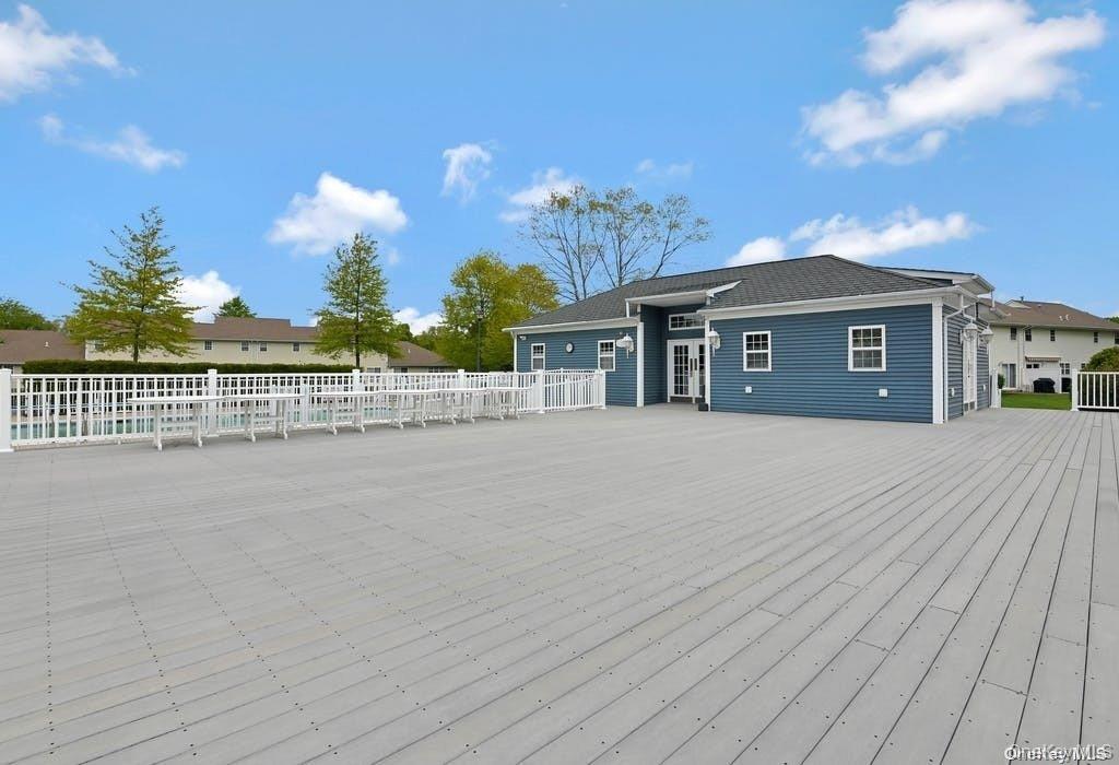 50 Strawberry Commons, Riverhead, NY 11901