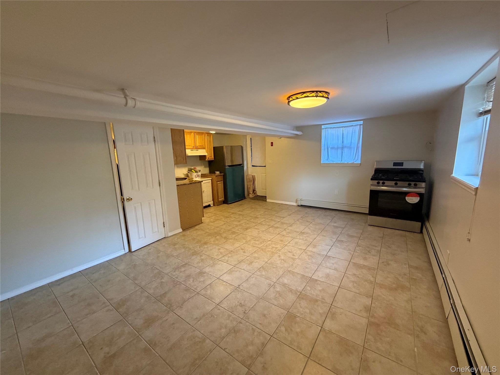 1271 Hobart Avenue, Bronx, NY 10461