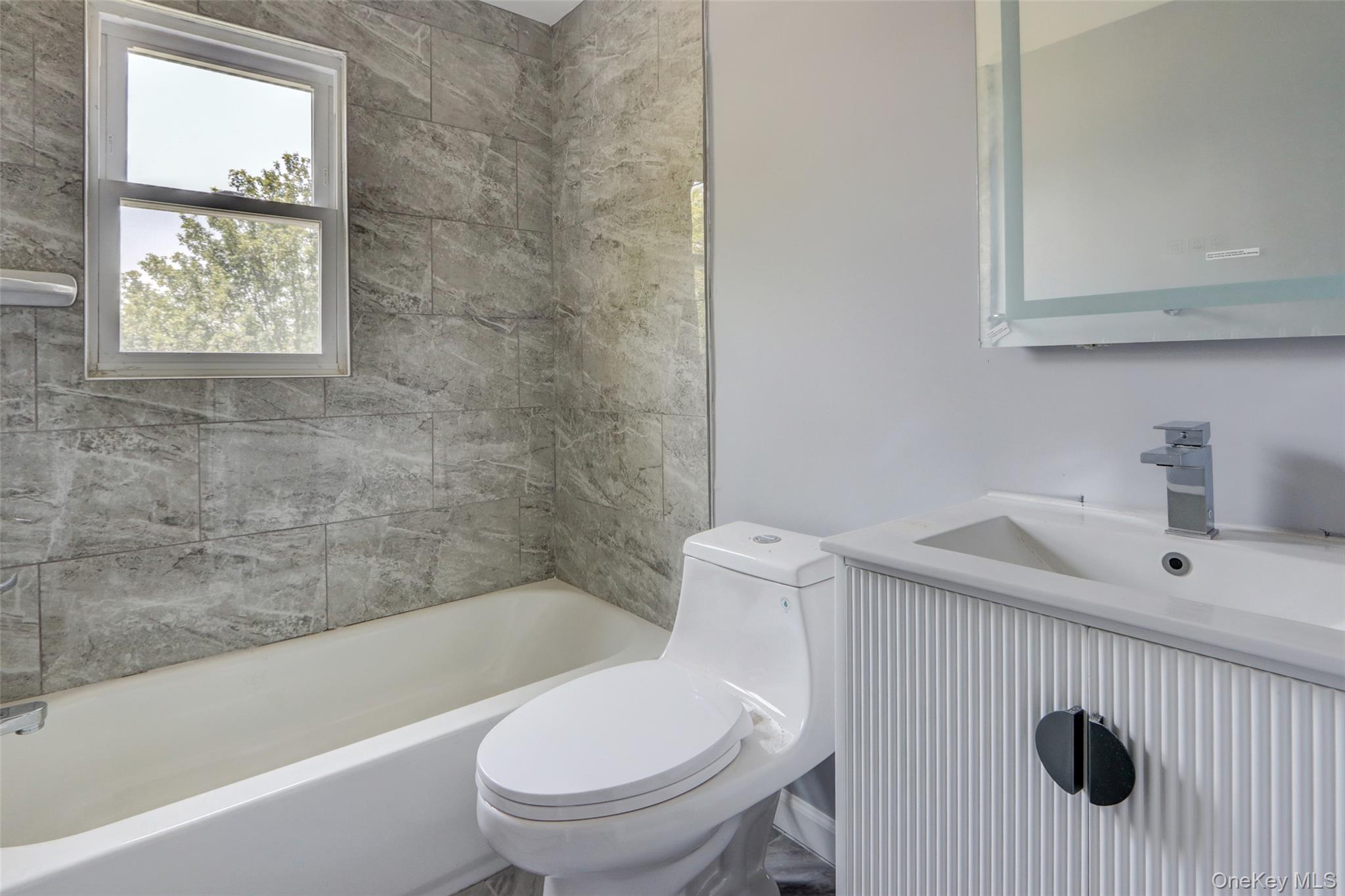 17 Windmill Lane, Levittown, NY 11756